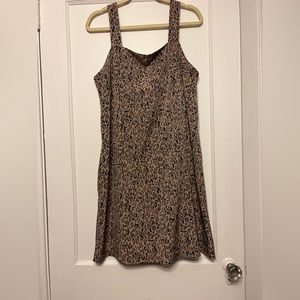 Sunshine starshine vintage dress   Leopard print. Tank style dress zip up back